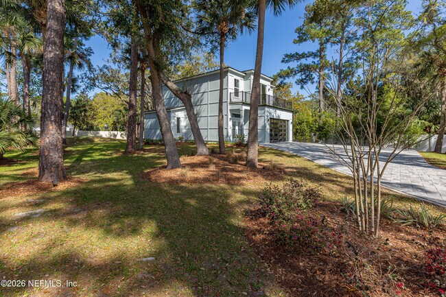 Building Photo - 5631 Heckscher Dr