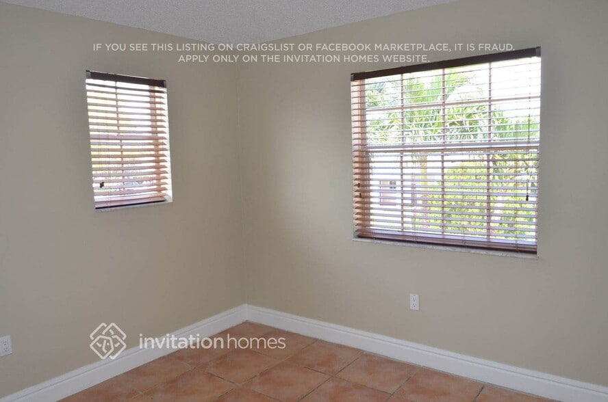 Building Photo - 14002 SW 161 Terrace