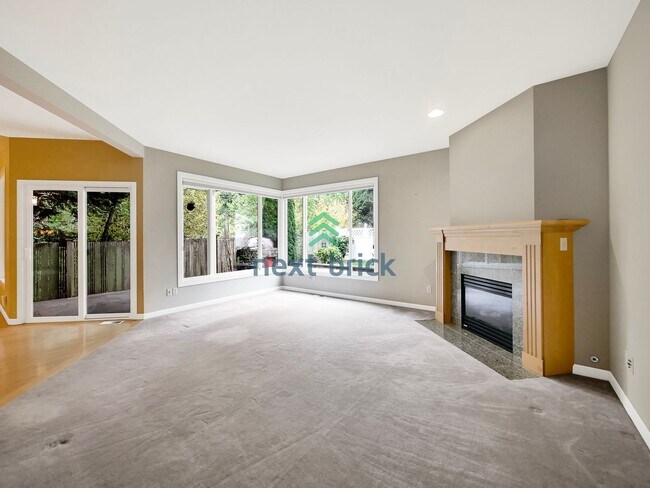 Building Photo - 4 Bed 2.5 Bath Single Family for Rent!