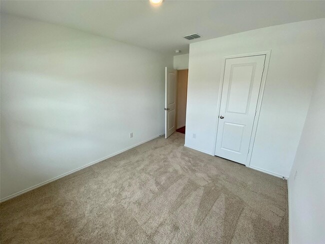 Building Photo - 1701 Madison Dr