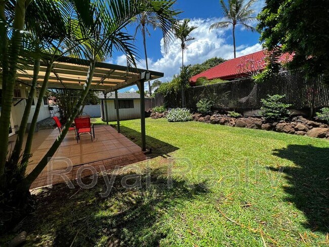 Building Photo - 167 Mahina St