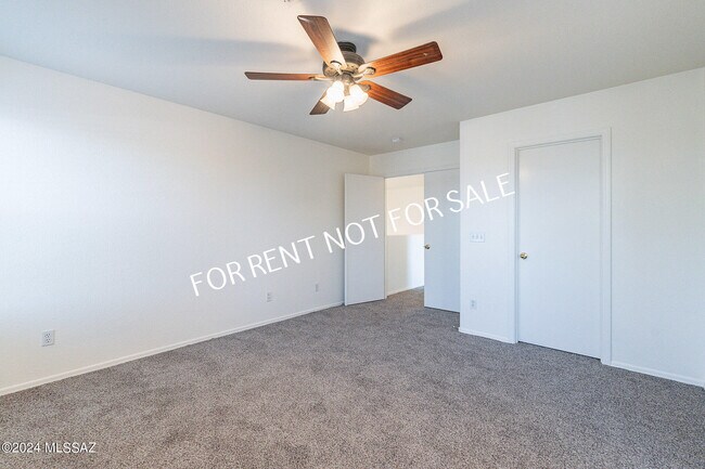 Building Photo - 7442 W Sonesta Dr