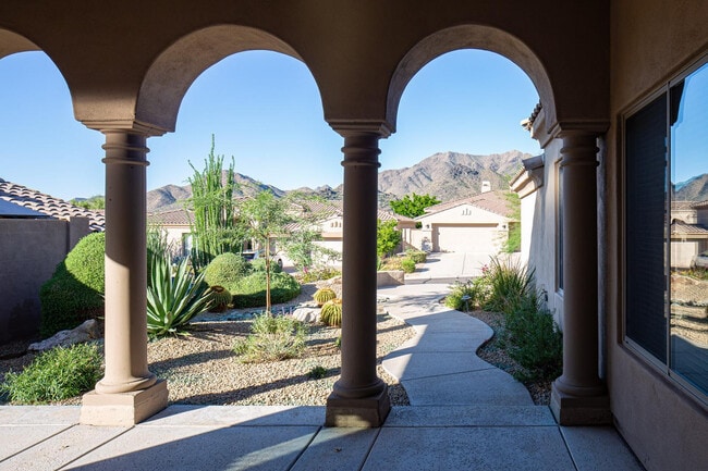 Building Photo - 11183 E Beck Ln