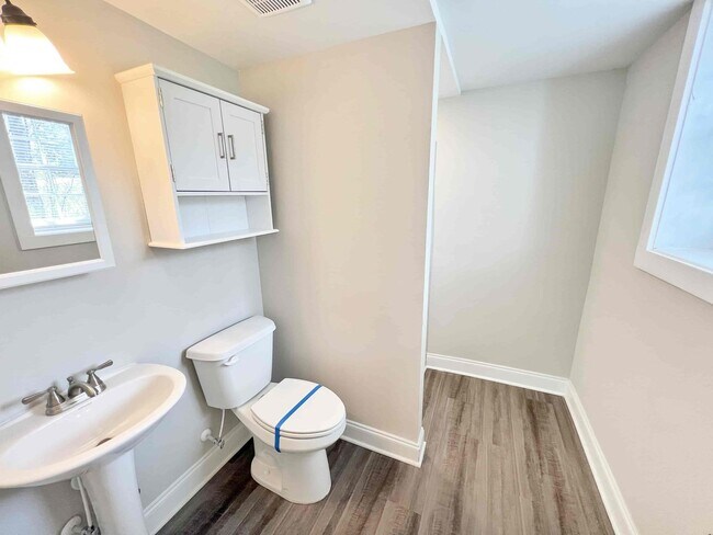 Building Photo - Completely Renovated 3 BR/3 BA Ranch with ...