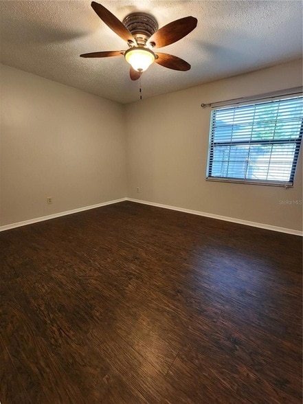 Building Photo - 30492 Park Ridge Dr