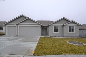 Building Photo - Modern 3 Bed, 2 Bath Pro-Made Rambler in R...