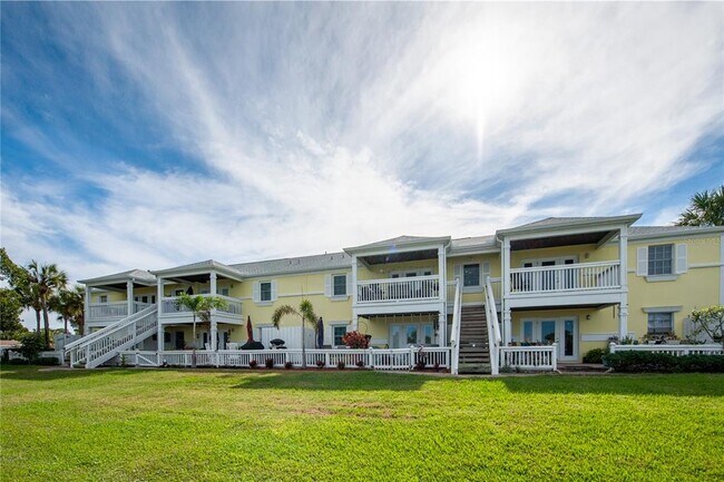 Building Photo - 237 Sea Horse Dr SE