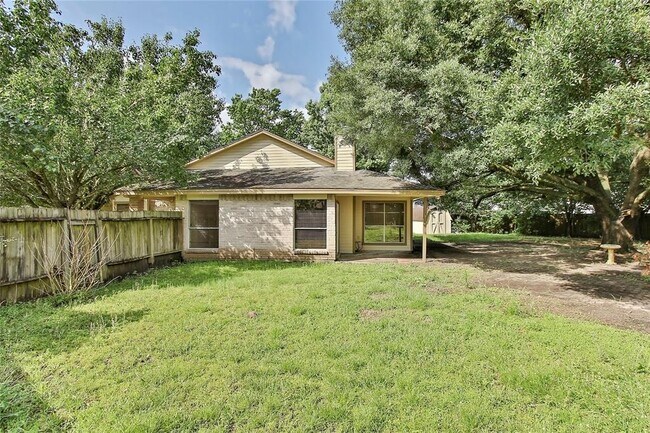 Building Photo - 6903 Foxmont Ln