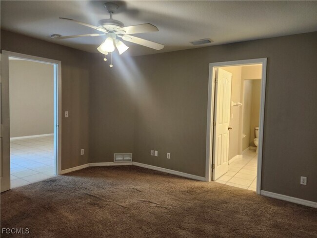 Building Photo - 3733 Country Club Blvd