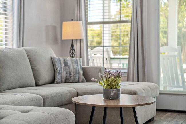 Building Photo - 4465 Clipper Cove