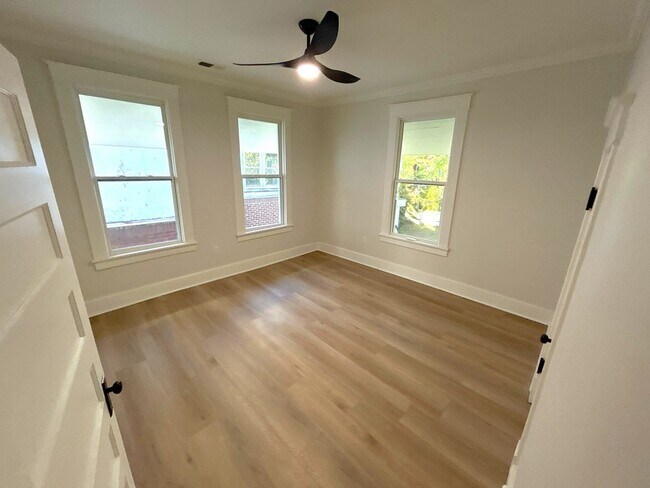 Building Photo - 280 N McNeil St