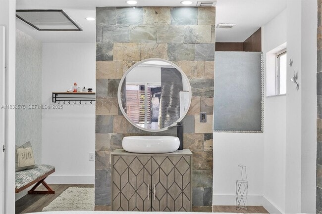 Building Photo - 266 NE 117th St