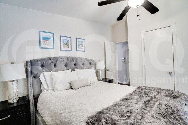 Building Photo - 5712 Hudson St