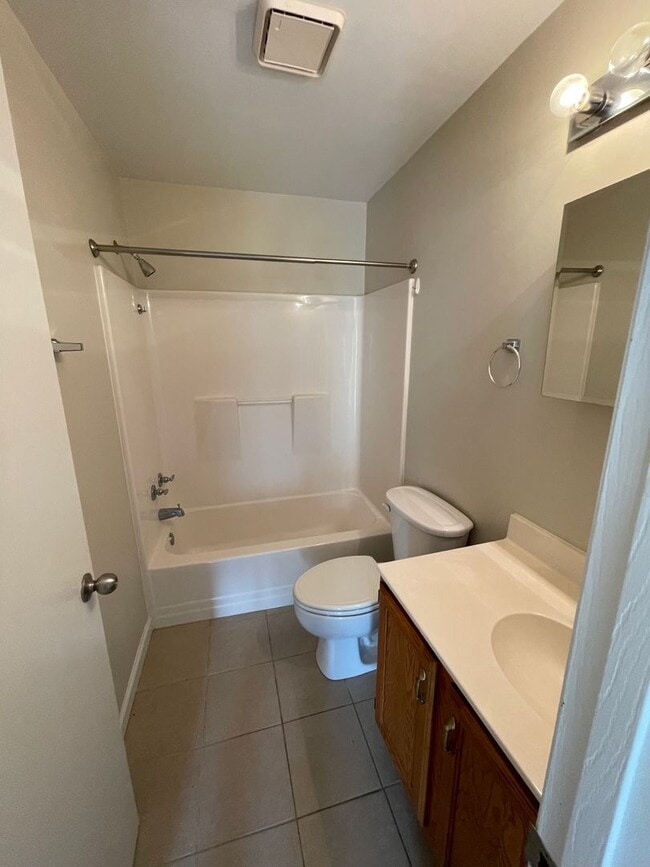Building Photo - 1 Bed 1 Bath Apartment FOR RENT in Moscow ...