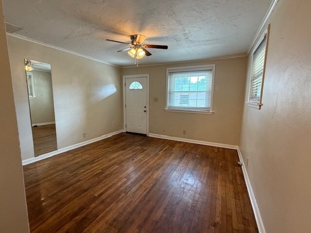 Living Room - 314 S K St