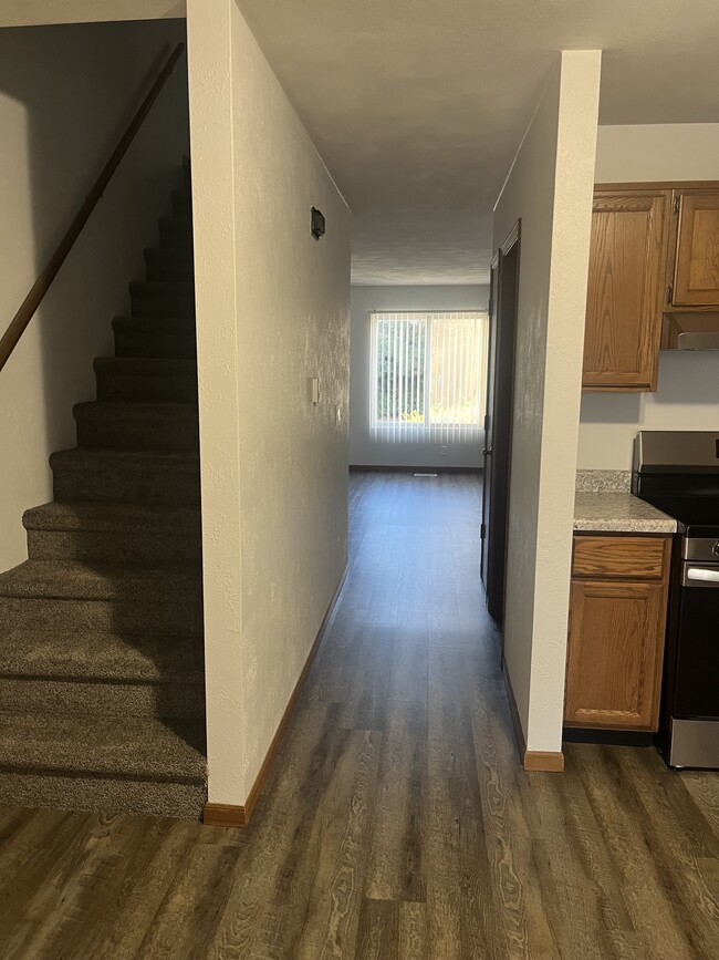 Building Photo - 1208 Miller St