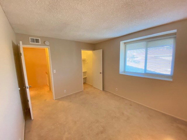 Building Photo - 8074 Woodland Dr