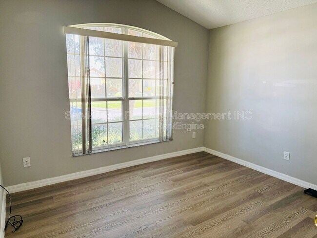 Building Photo - 2506 Oneida Loop