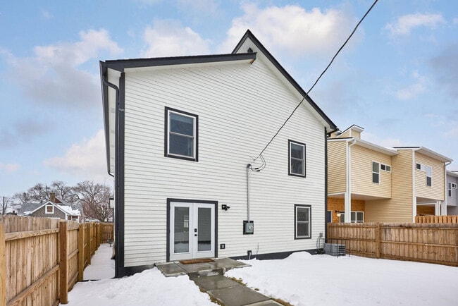 Building Photo - 35 Keystone Ave