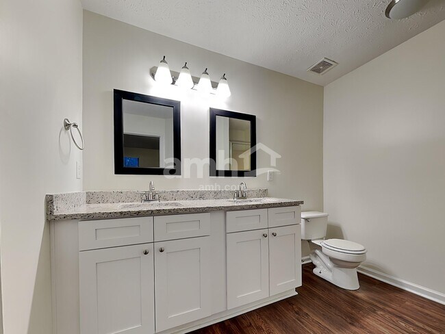 Building Photo - 4618 Noah Overlook W