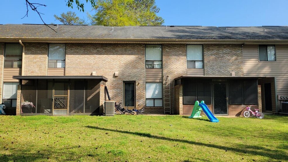 Building Photo - 4312 Old Macon Rd