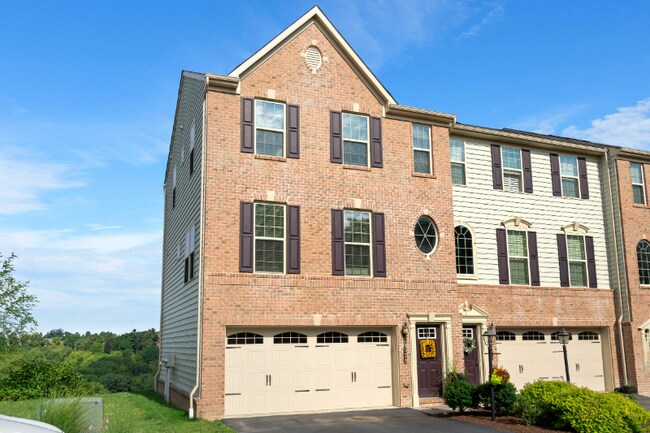 Building Photo - 328 Aprilmae Way