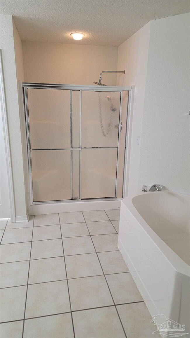 Building Photo - 7061 Season Dr