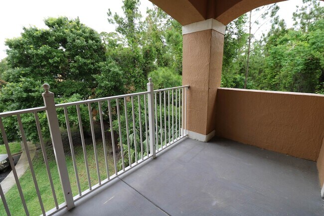 Building Photo - 560 Florida Club Blvd