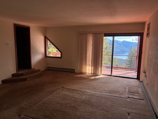 Building Photo - Value with lake view