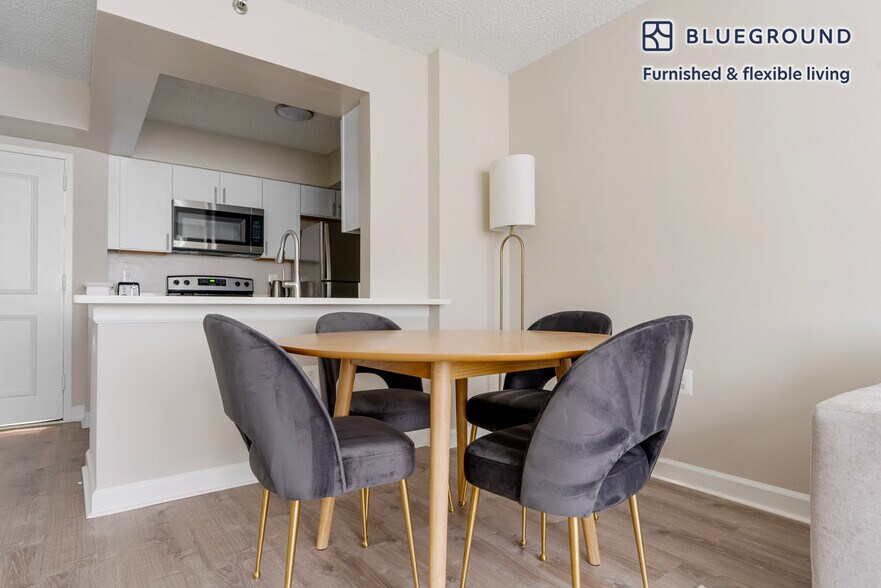 Building Photo - 2140 L St NW