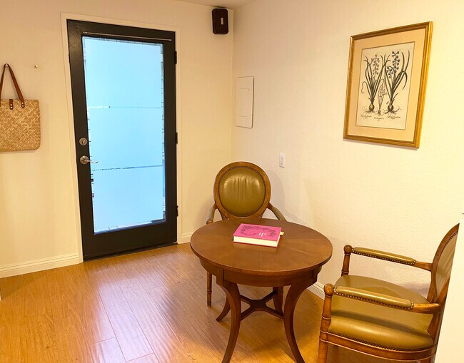 Dining area - 1795 San Pasqual St