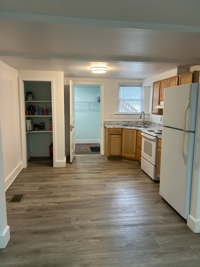 Building Photo - 55 Main St