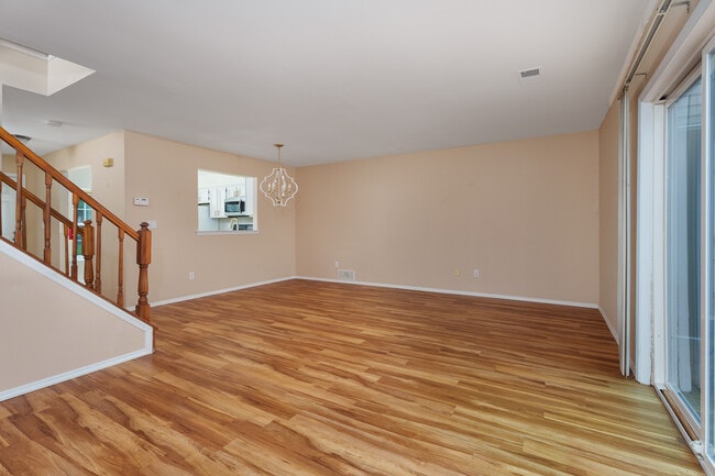 Building Photo - 330 Smithwold Rd
