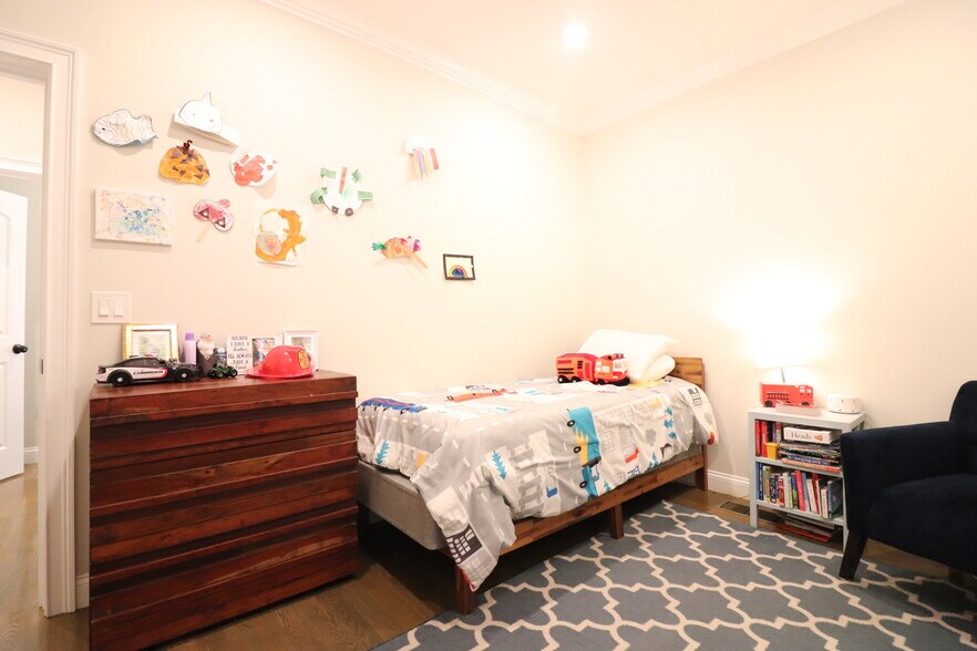 Building Photo - 17 Walk Hill St