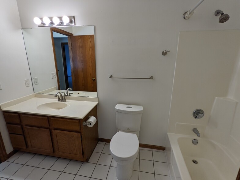 Main bedroom - 248 6th Street Northeast