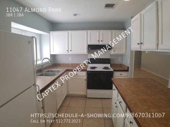 Building Photo - 11047 Almond Park