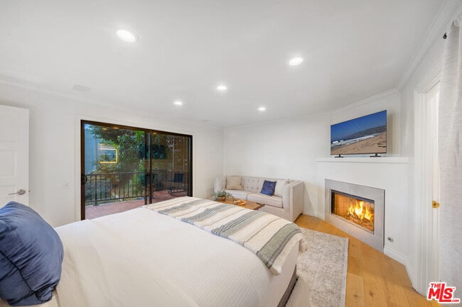 Building Photo - 9305 Beverlycrest Dr