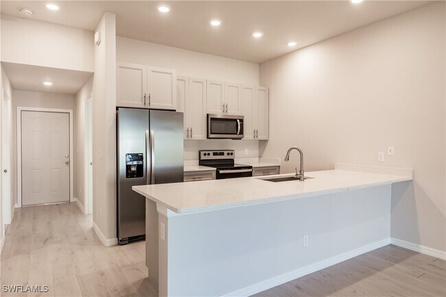 Building Photo - 1315 SE 41st St