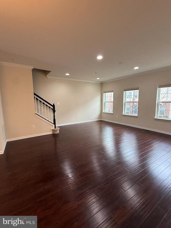 Building Photo - 7018 Foxton Way