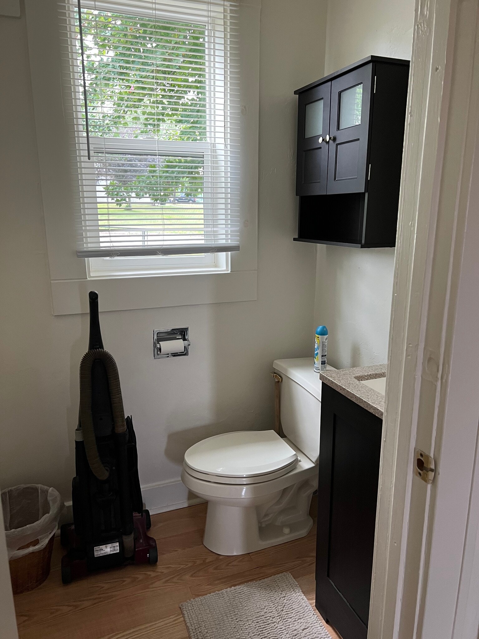 Building Photo - 401 Hemlock St