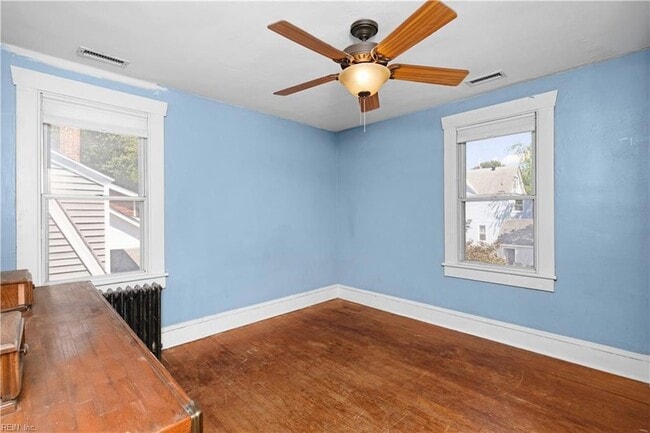 Building Photo - 4610 Newport Ave