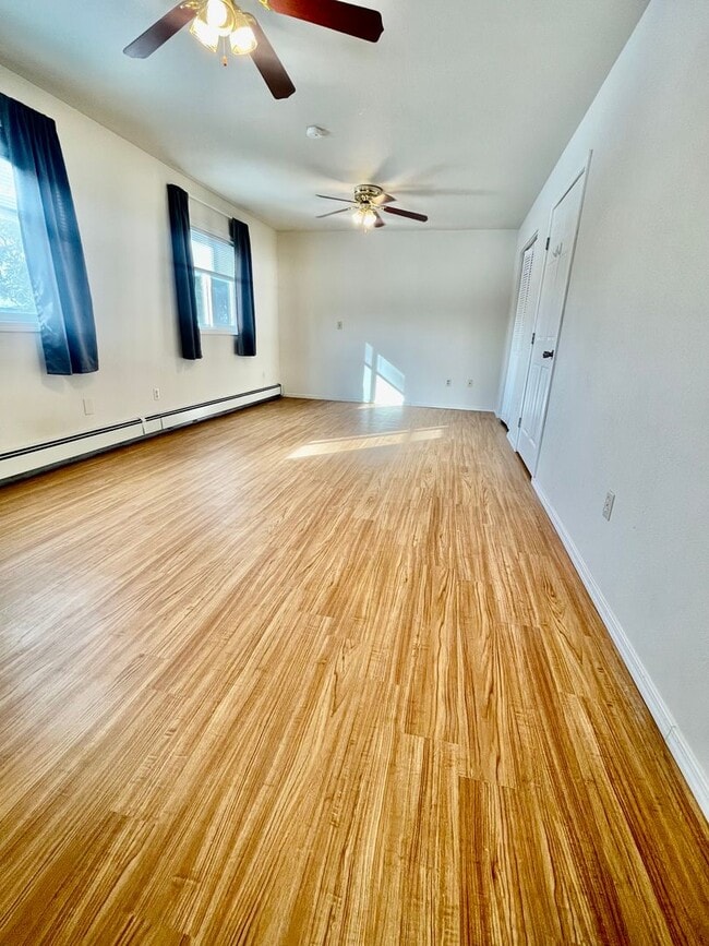 Building Photo - 3 Bd Home for Rent in Fairbanks!