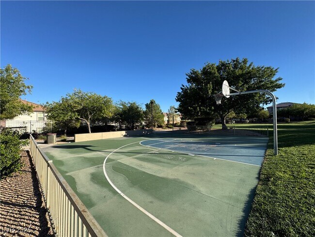 Building Photo - 9501 Ironsend St