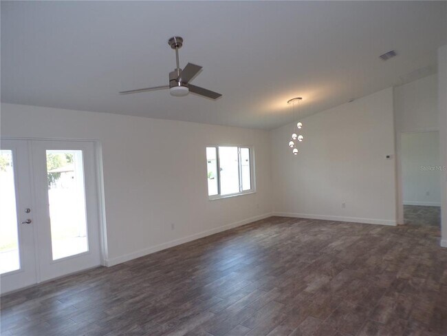 Building Photo - 3308 Port Charlotte Blvd