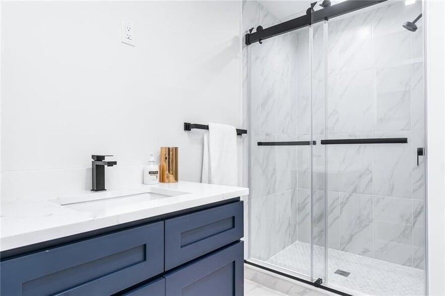 Building Photo - 50 Murray St