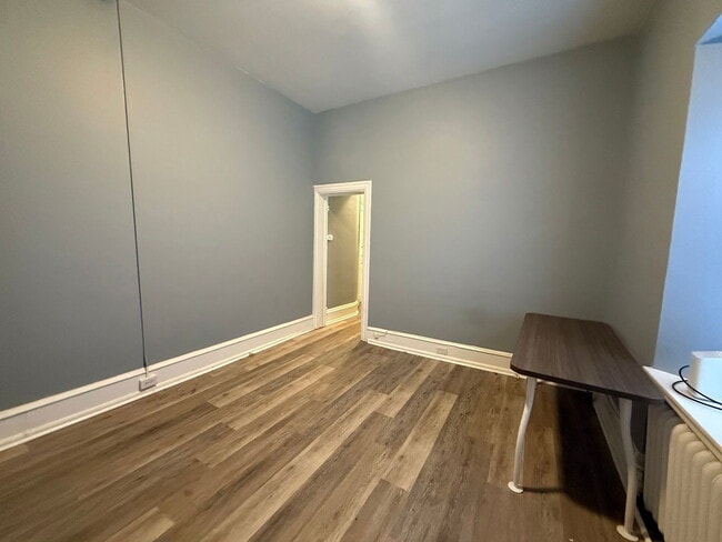 Building Photo - 446 N Duke St