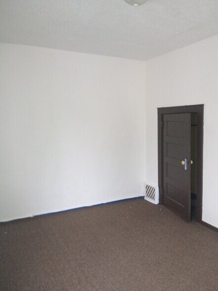 Building Photo - 1445 90th Ave W