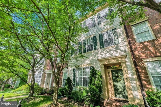 Building Photo - 20332 Charter Oak Dr