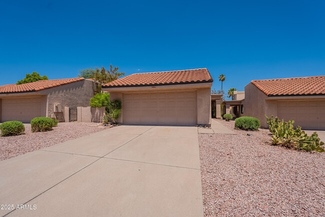 Building Photo - 1717 N Ventura Ln