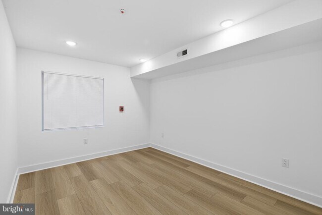 Building Photo - 2223 N 22nd St